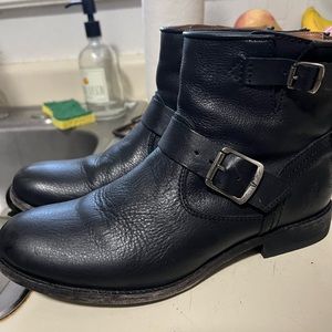 Fry boots 8.5 man made leather excellent condition